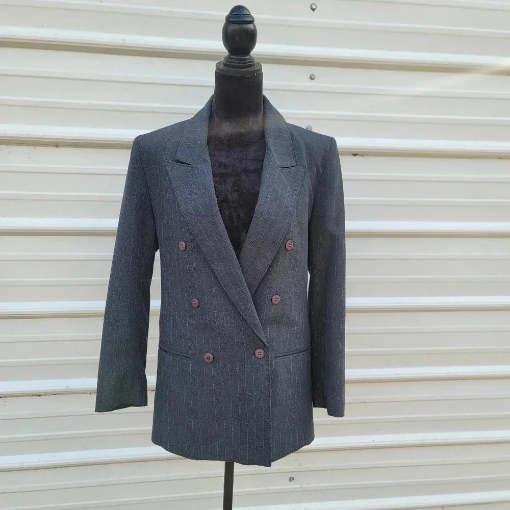 Russ USA Women’s sz 8 Long Sleeve Gray/W Pockets Striped Lined Blazer Jacket
